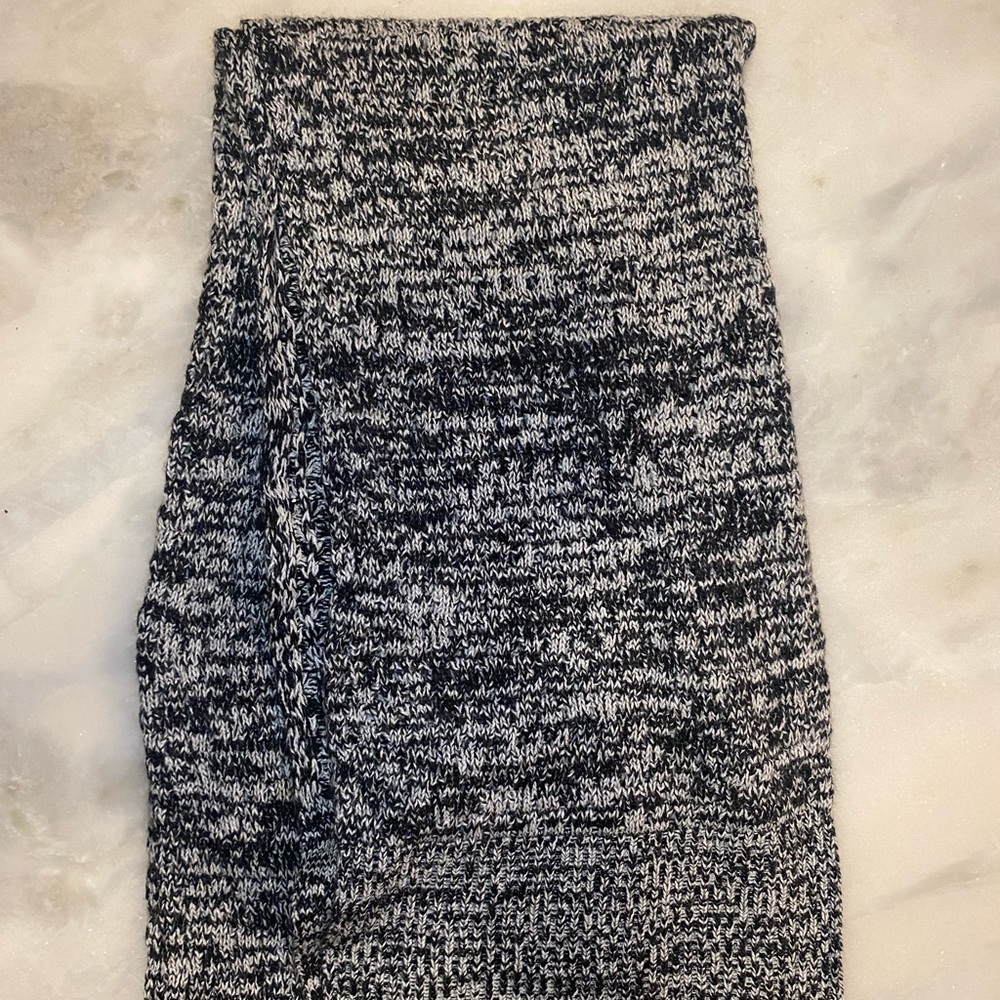 NWOT Victoria’s Secret Scarf!